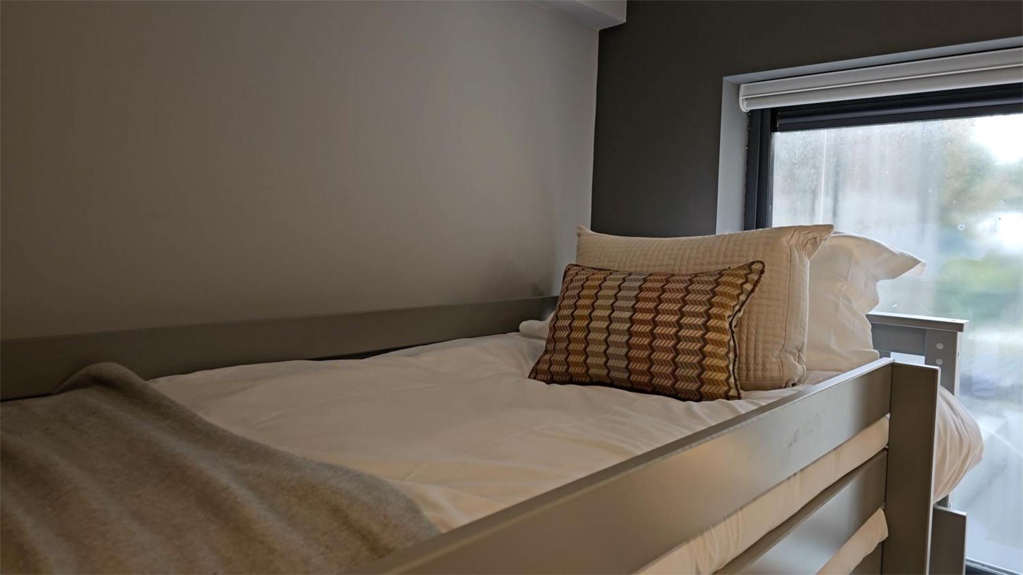 Madison House Aparthotel Galway Buitenkant foto